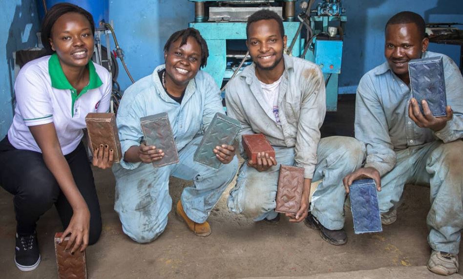 Gjenge Makers: La empresa africana de ladrillos de plástico
